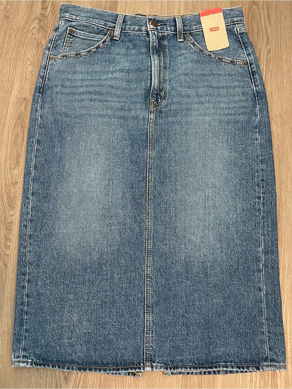 NWT Women’s Levi’s Long Back Slit Skirt Size 31